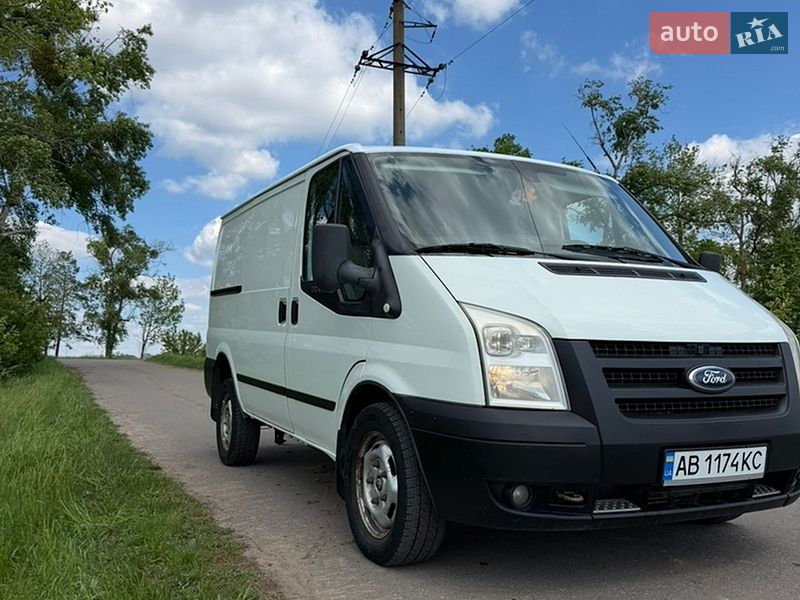 Грузовой фургон Ford Transit 2008 в Ильинцах