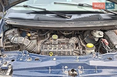 Грузопассажирский фургон Ford Transit 2004 в Николаеве