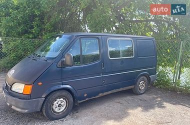 Грузопассажирский фургон Ford Transit 2000 в Львове