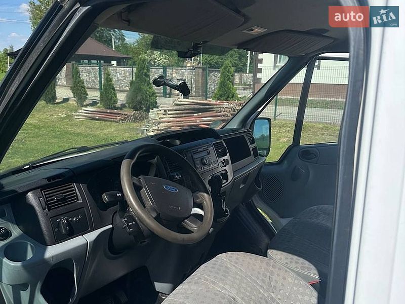 Вантажний фургон Ford Transit 2008 в Коломиї