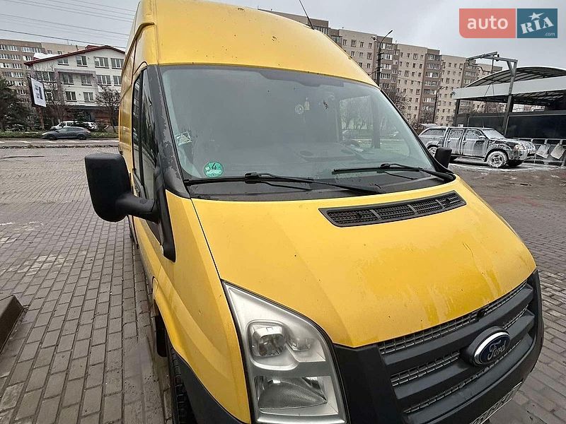 Вантажний фургон Ford Transit 2012 в Івано-Франківську