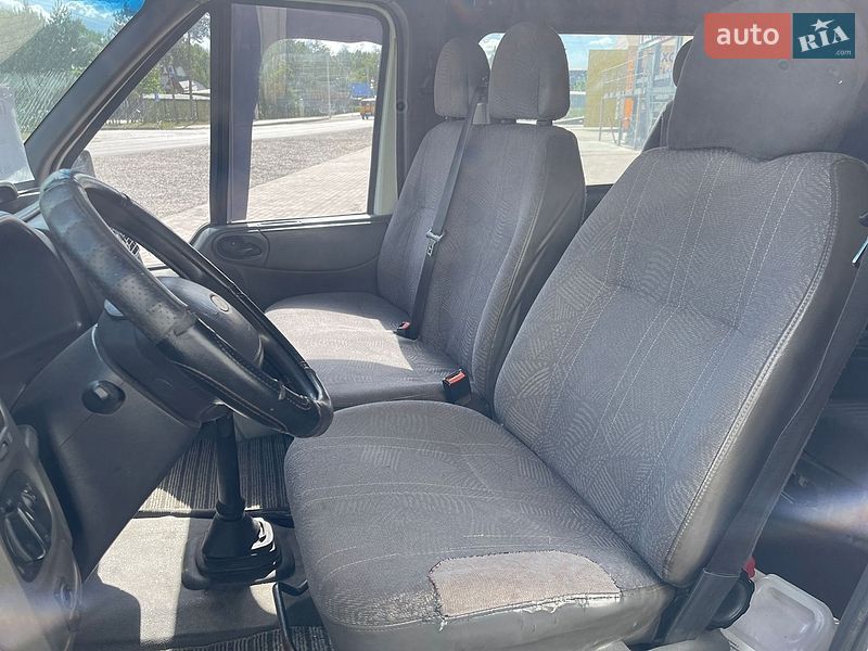 Микровэн Ford Transit 2000 в Новояворовске