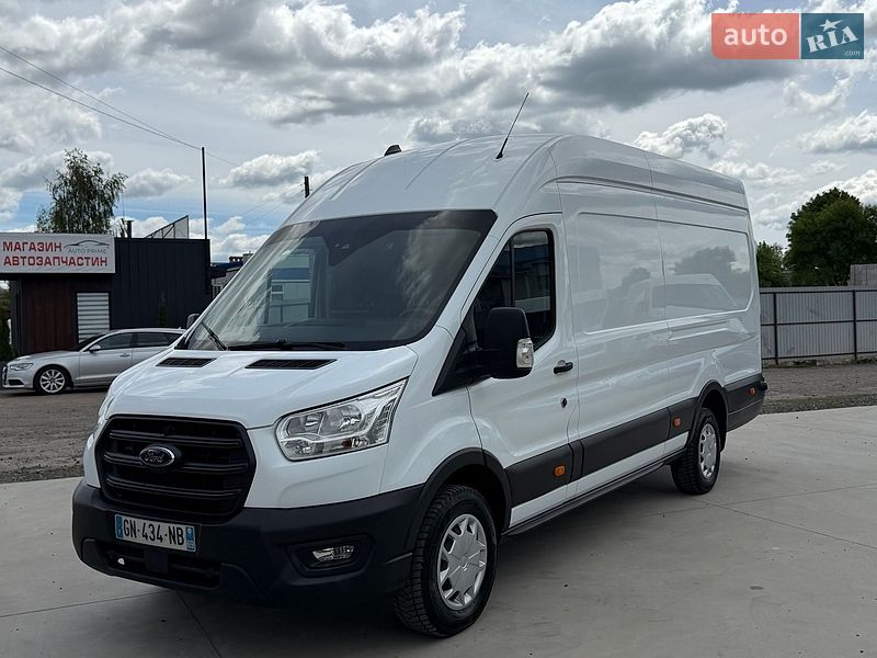 Вантажний фургон Ford Transit 2023 в Млиніві