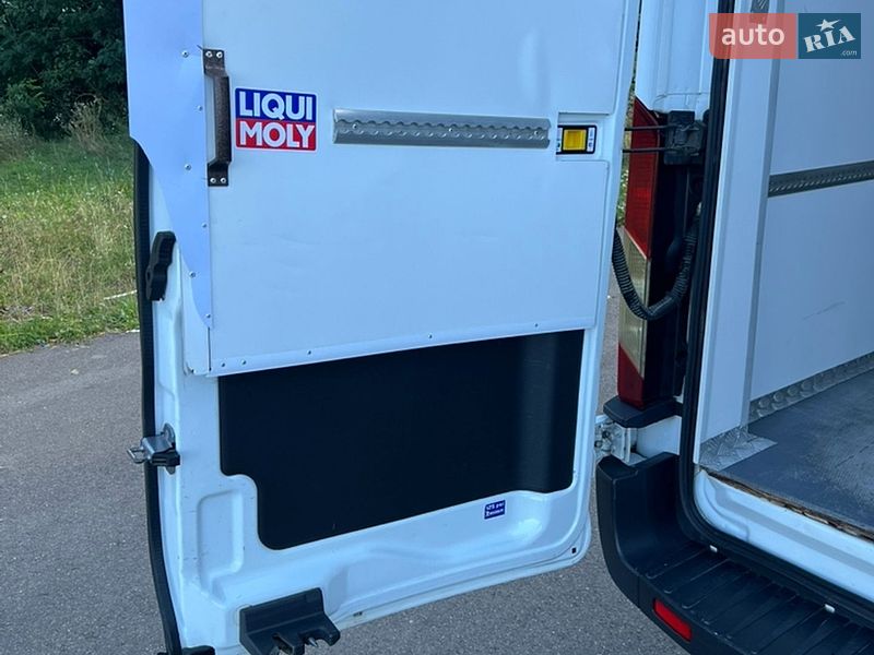 Вантажний фургон Ford Transit 2016 в Дунаївцях