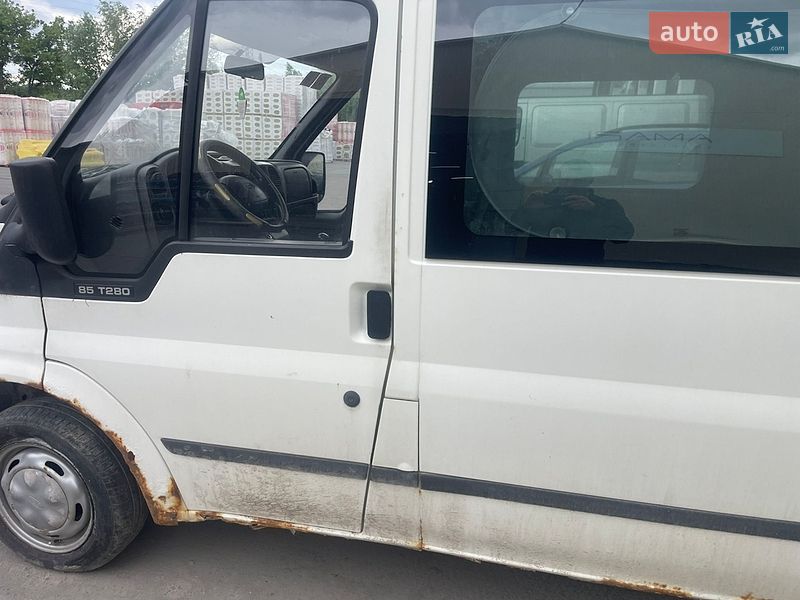 Грузопассажирский фургон Ford Transit 2003 в Львове