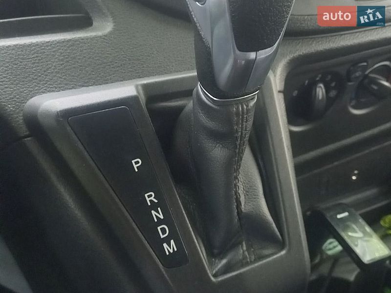 Пригородный автобус Ford Transit 2015 в Калуше