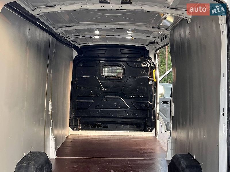 Вантажний фургон Ford Transit 2019 в Маневичах