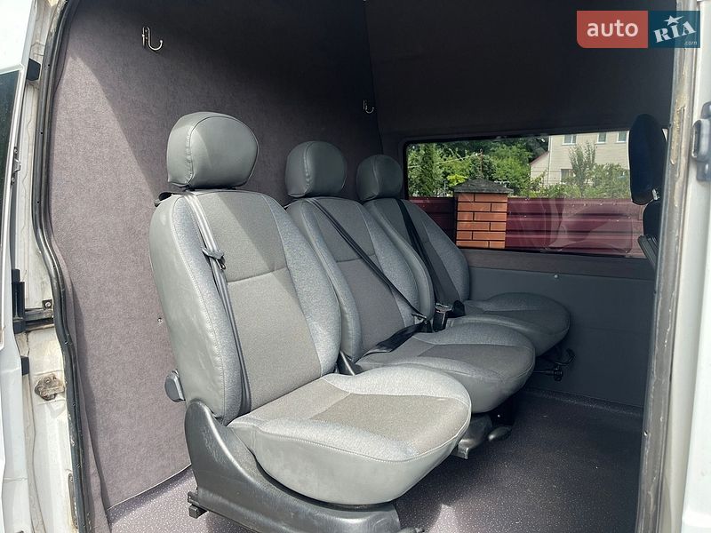 Вантажопасажирський фургон Ford Transit 2011 в Полтаві