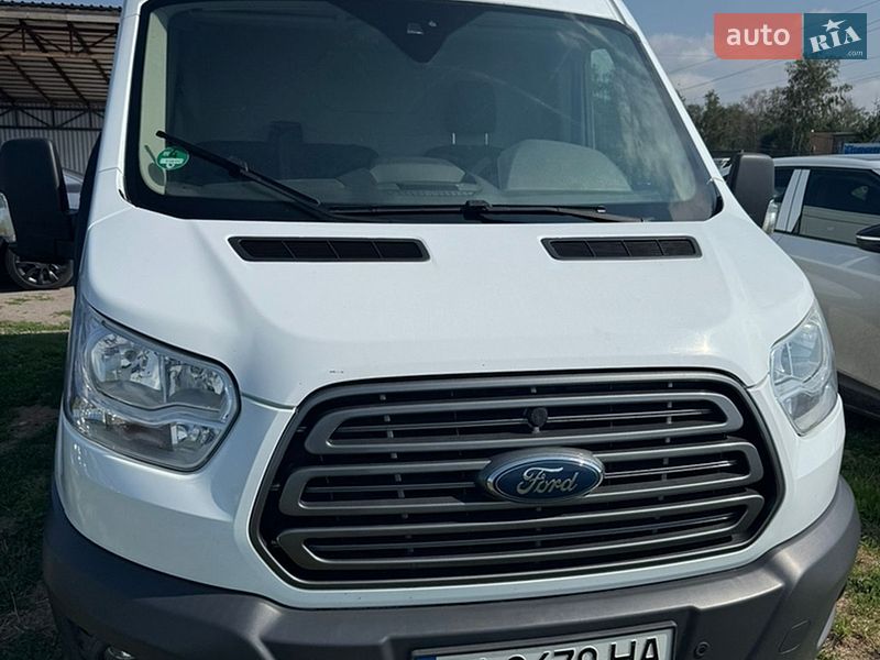 Вантажопасажирський фургон Ford Transit 2015 в Полтаві