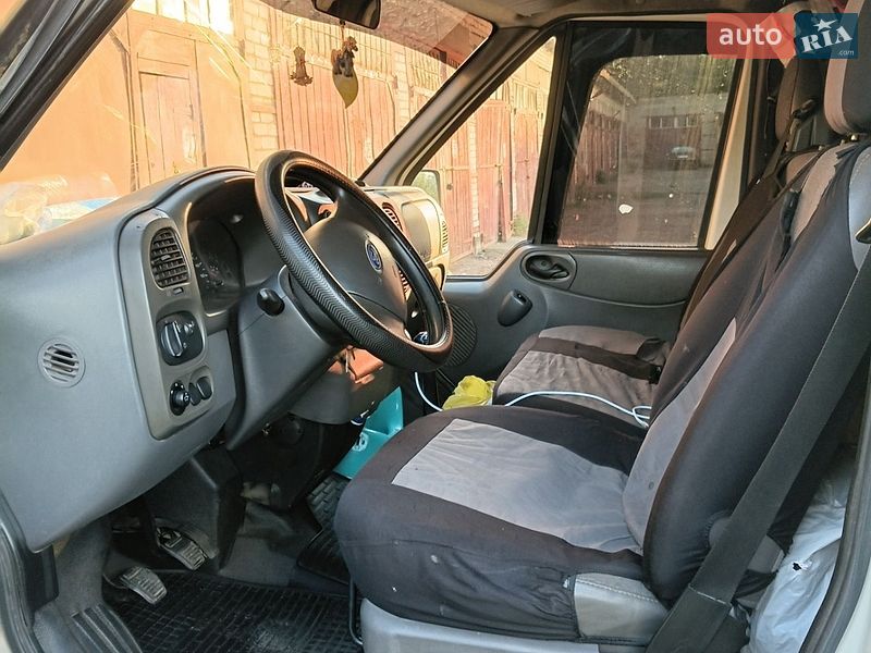 Грузовой фургон Ford Transit 2005 в Первомайске