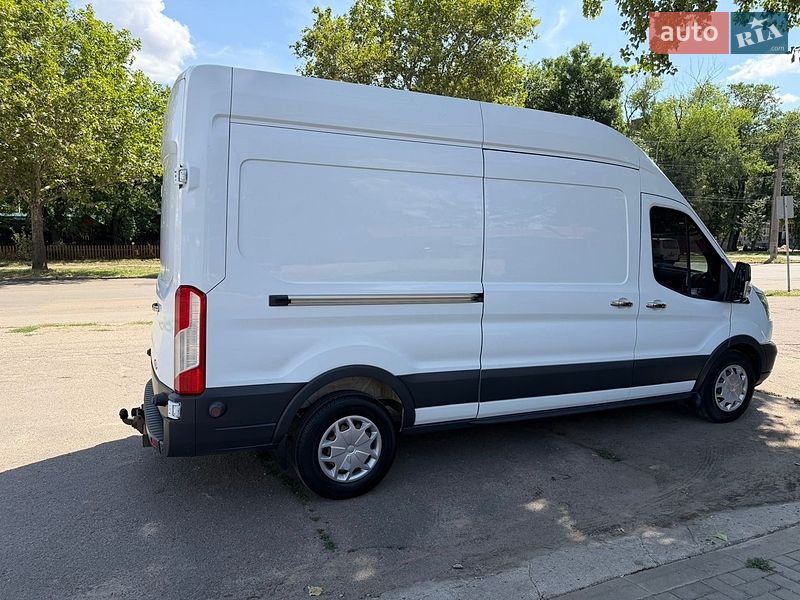 Грузовой фургон Ford Transit 2017 в Николаеве
