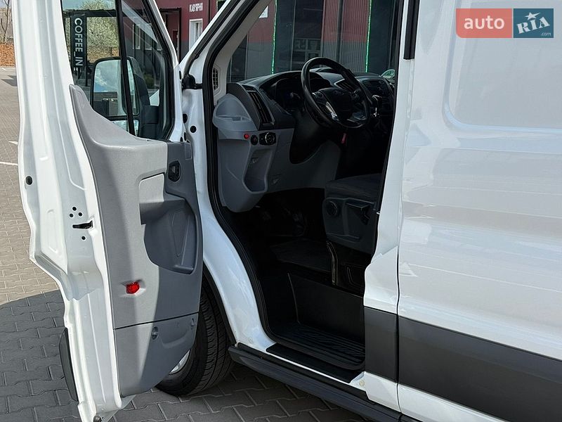 Грузовой фургон Ford Transit 2018 в Дубно