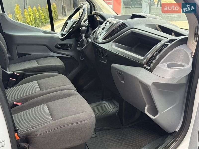 Грузовой фургон Ford Transit 2018 в Дубно