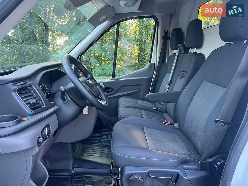 Грузовой фургон Ford Transit 2021 в Бродах