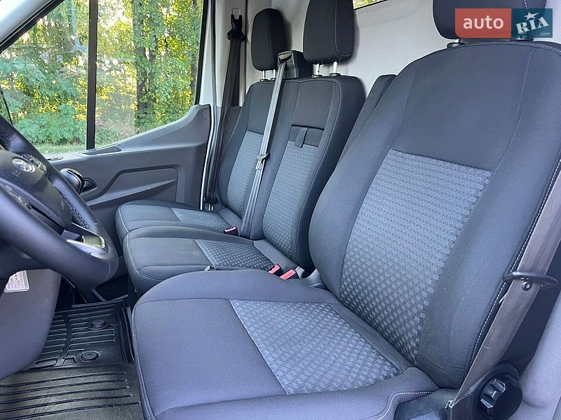 Грузовой фургон Ford Transit 2021 в Бродах