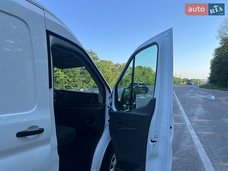 Грузовой фургон Ford Transit 2021 в Бродах