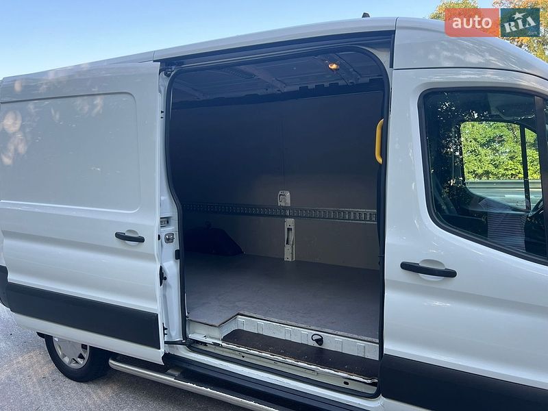 Грузовой фургон Ford Transit 2021 в Бродах