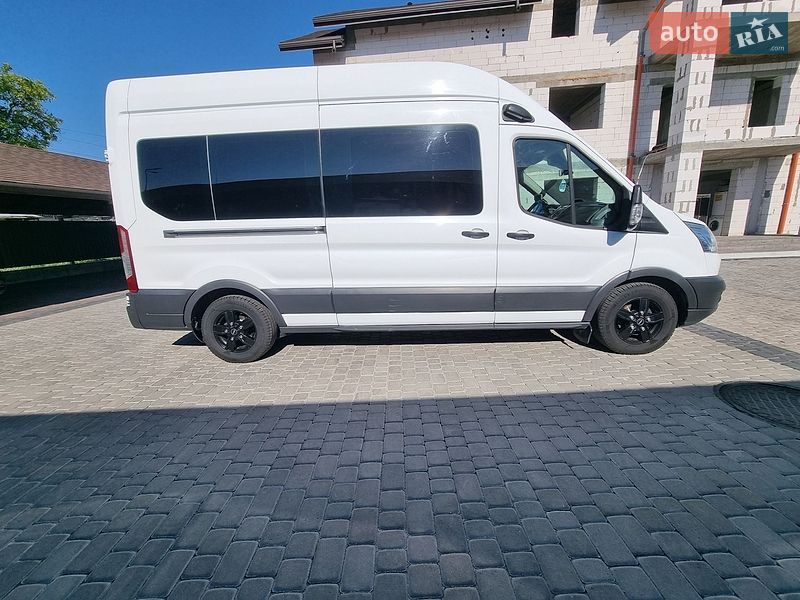 Минивэн Ford Transit 2015 в Староконстантинове