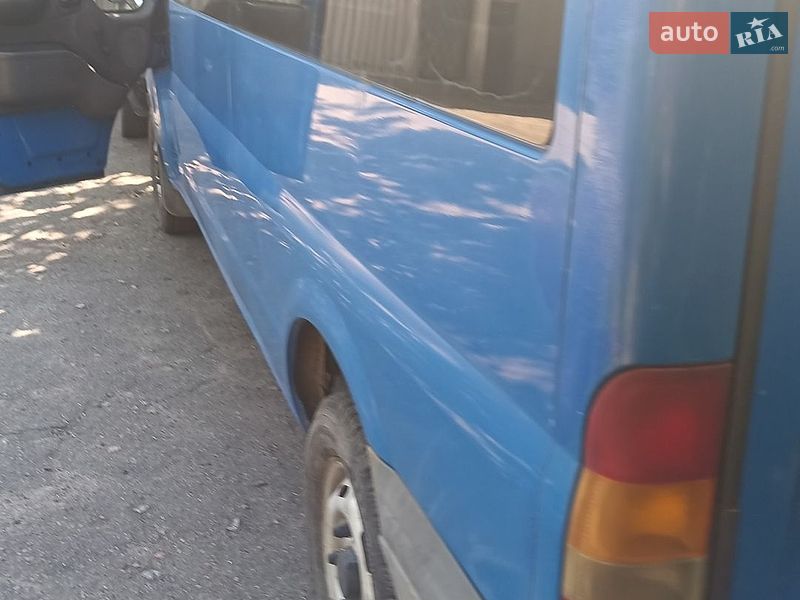 Мікроавтобус Ford Transit 2004 в Миколаєві