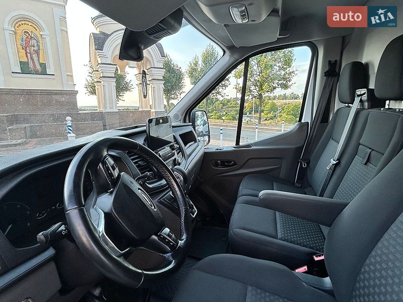 Вантажний фургон Ford Transit 2020 в Кременці