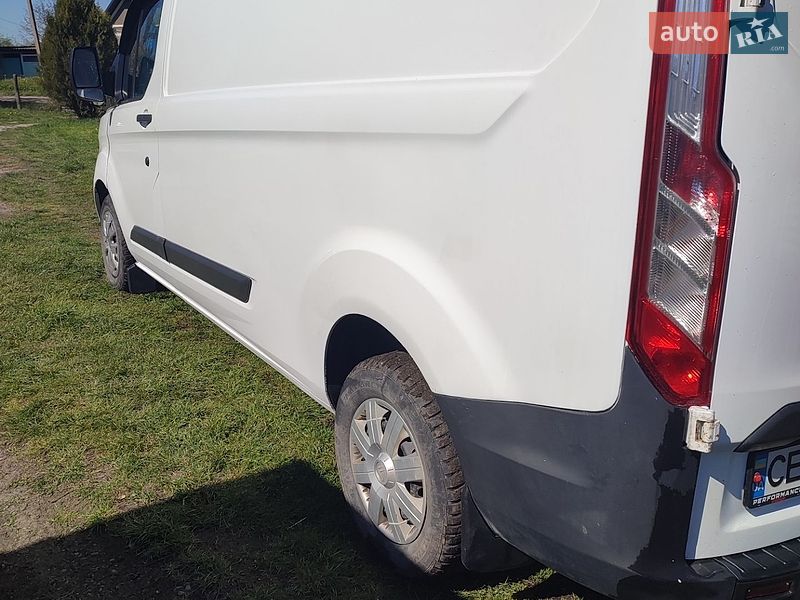 Вантажний фургон Ford Transit 2015 в Кельменцях