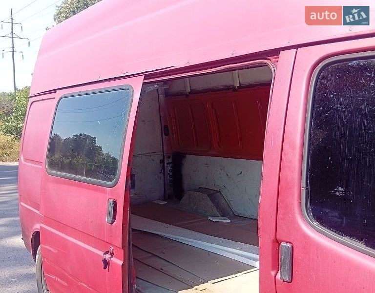 Грузовой фургон Ford Transit 1997 в Полтаве
