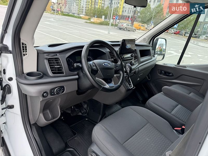Грузовой фургон Ford Transit 2019 в Ирпене
