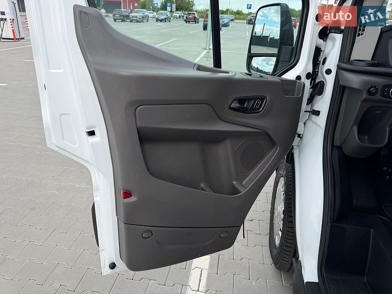 Грузовой фургон Ford Transit 2019 в Ирпене