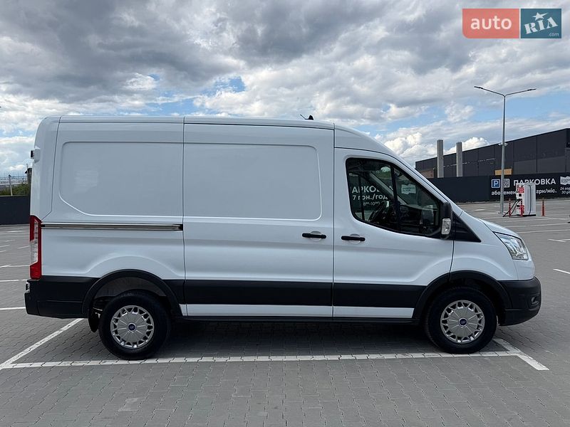 Грузовой фургон Ford Transit 2019 в Ирпене