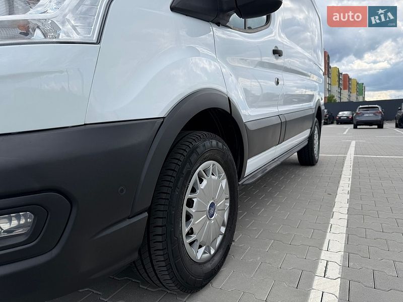 Грузовой фургон Ford Transit 2019 в Ирпене