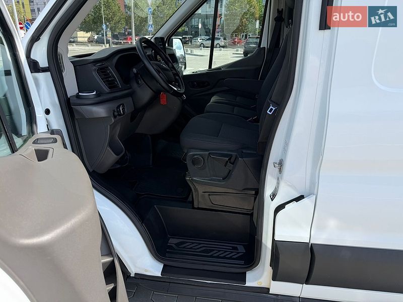 Грузовой фургон Ford Transit 2019 в Ирпене