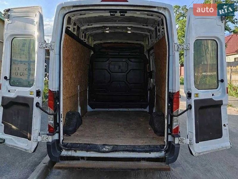 Мінівен Ford Transit 2016 в Нетішині