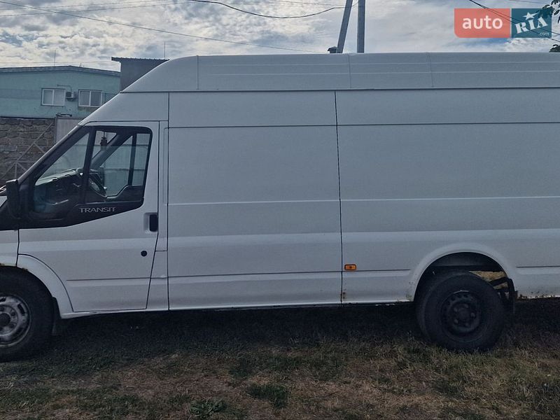 Вантажний фургон Ford Transit 2014 в Рівному