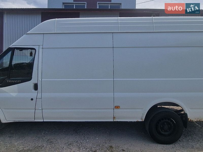 Вантажний фургон Ford Transit 2014 в Рівному