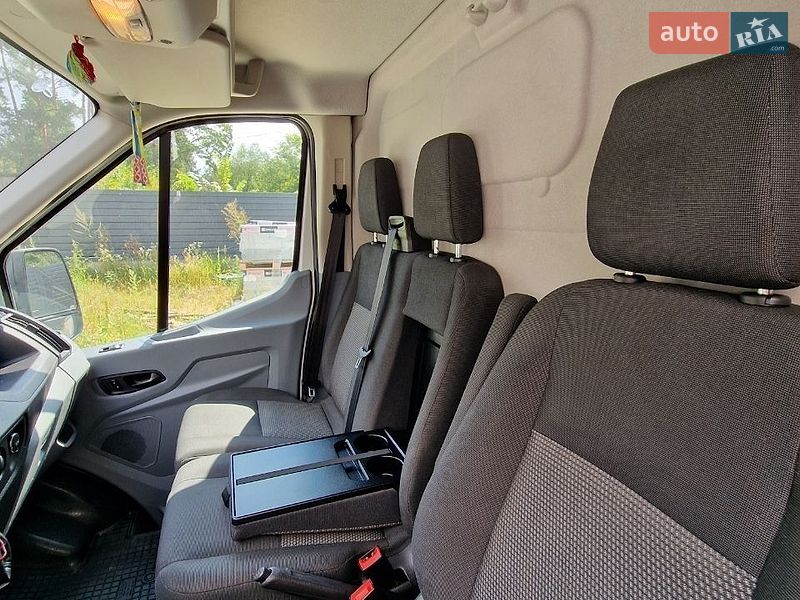 Вантажопасажирський фургон Ford Transit 2016 в Києві
