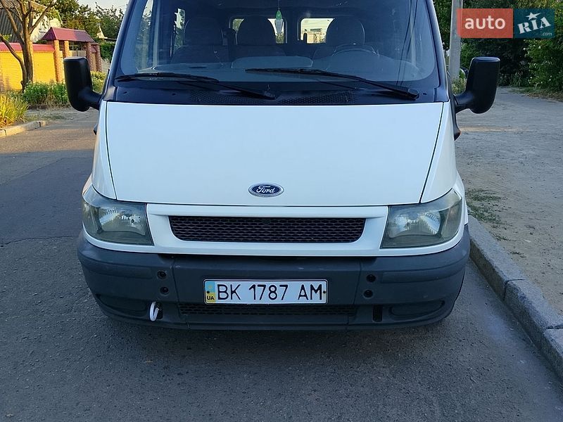 Грузопассажирский фургон Ford Transit 2003 в Николаеве