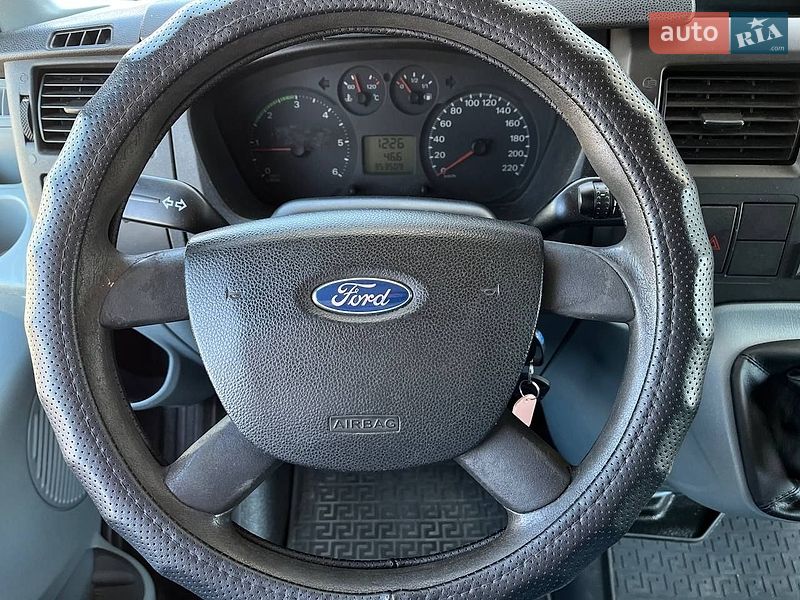 Минивэн Ford Transit 2007 в Киеве