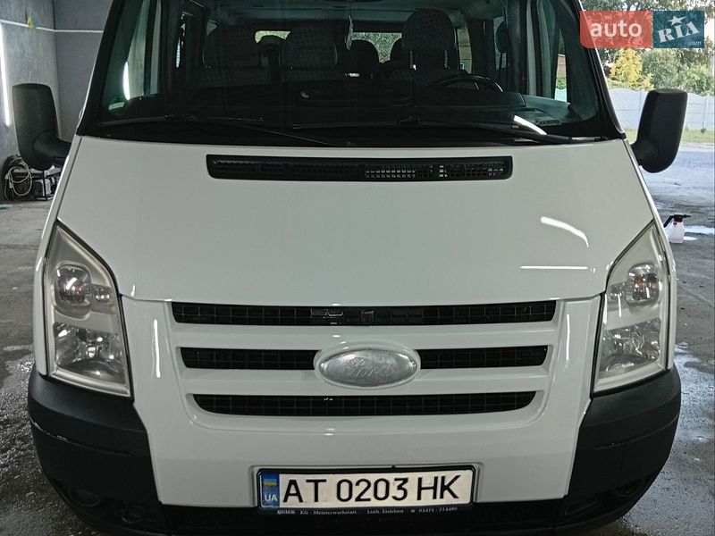 Минивэн Ford Transit 2008 в Гайсине