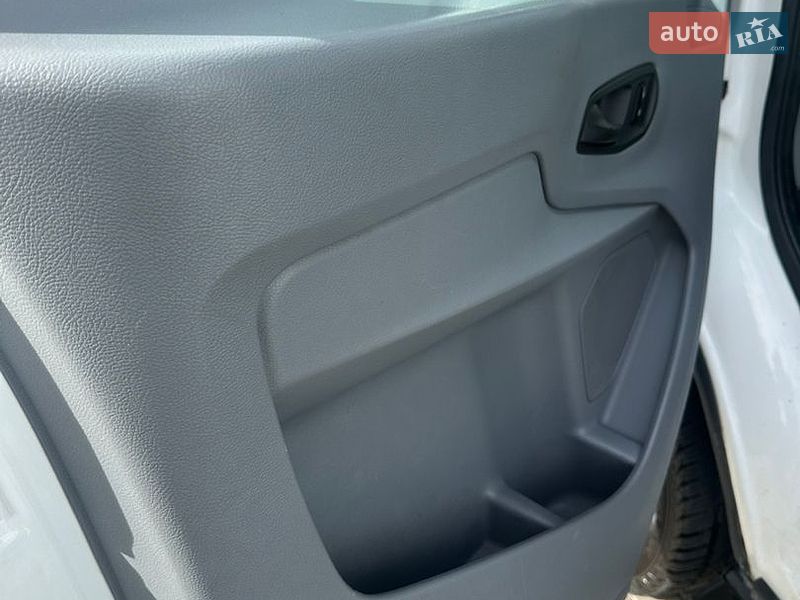 Грузовой фургон Ford Transit 2016 в Львове