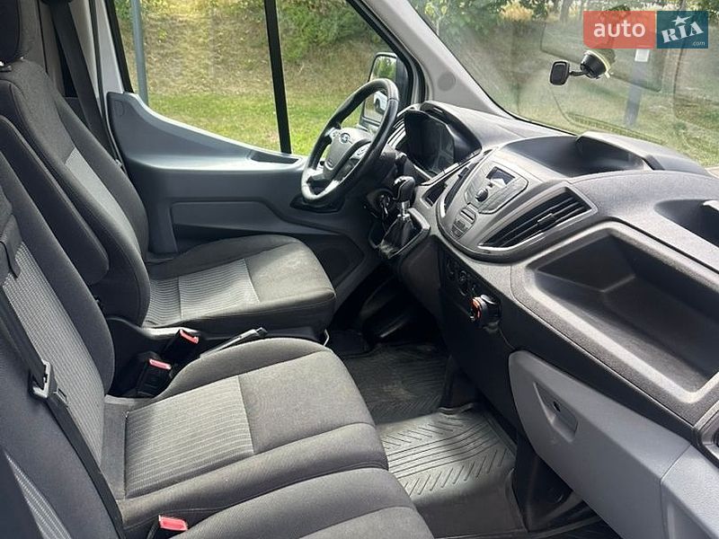 Грузовой фургон Ford Transit 2016 в Львове
