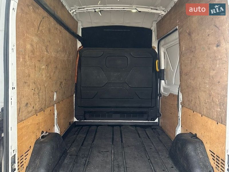 Грузовой фургон Ford Transit 2016 в Львове