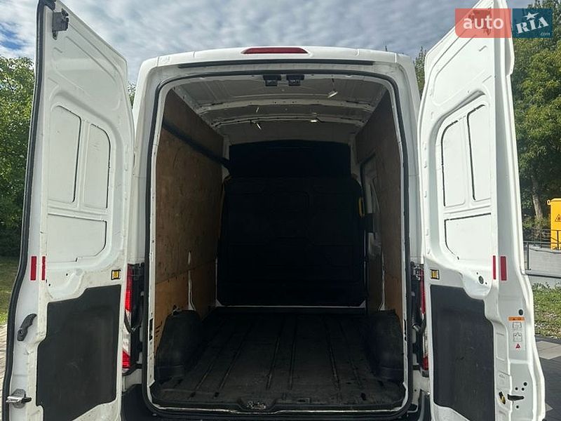 Грузовой фургон Ford Transit 2016 в Львове