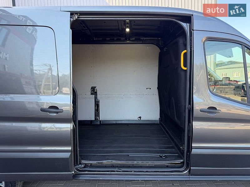 Вантажний фургон Ford Transit 2021 в Ірпені