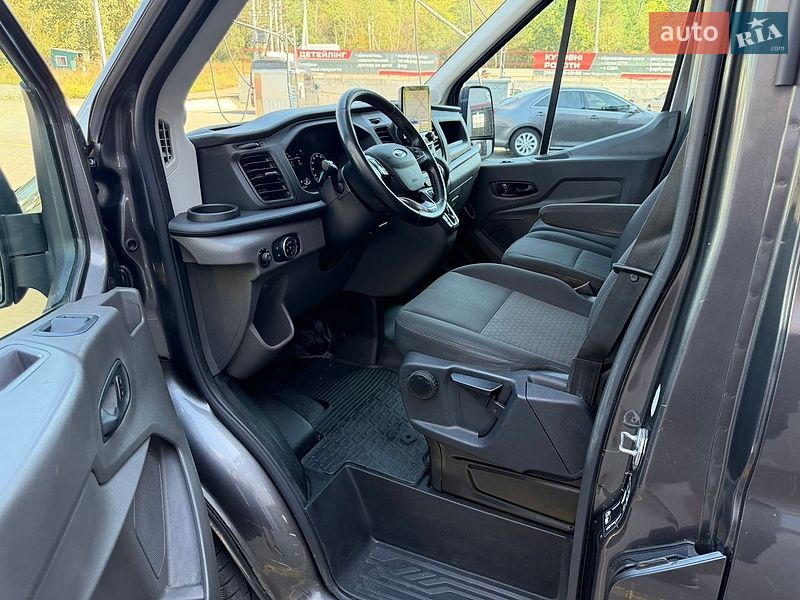 Вантажний фургон Ford Transit 2021 в Ірпені