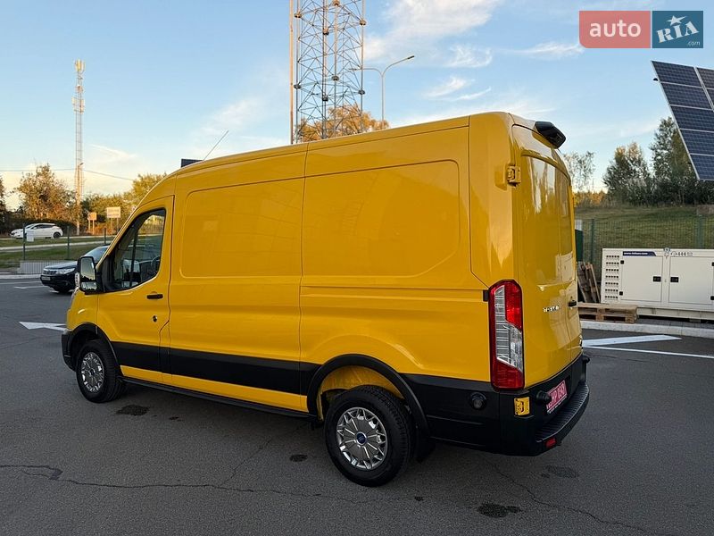 Вантажний фургон Ford Transit 2022 в Ірпені
