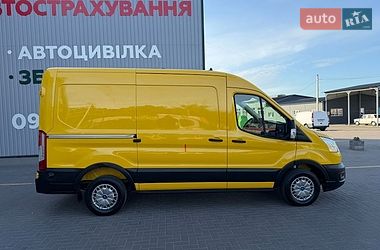 Вантажний фургон Ford Transit 2022 в Ірпені