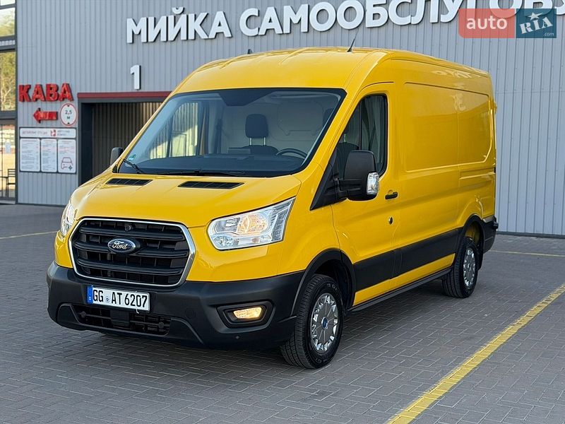 Вантажний фургон Ford Transit 2022 в Ірпені