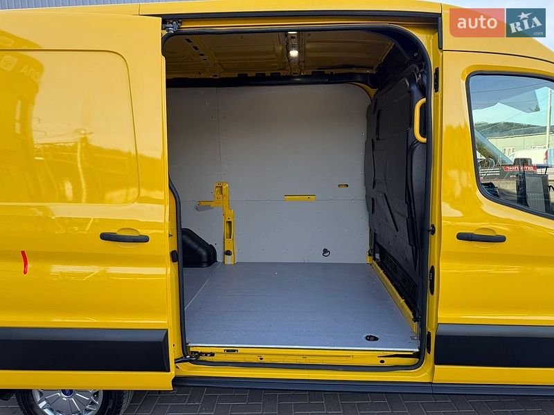 Вантажний фургон Ford Transit 2022 в Ірпені