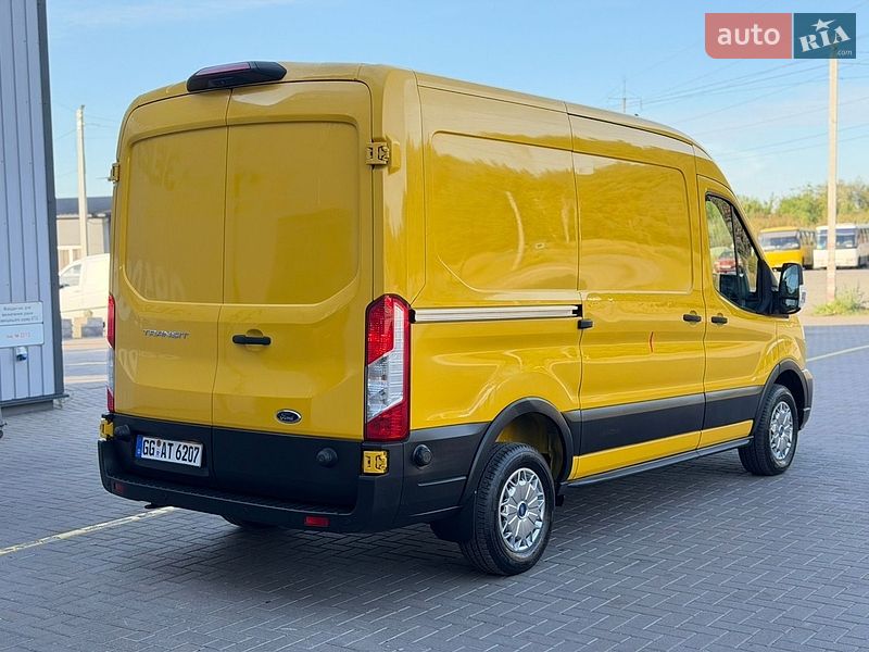 Вантажний фургон Ford Transit 2022 в Ірпені