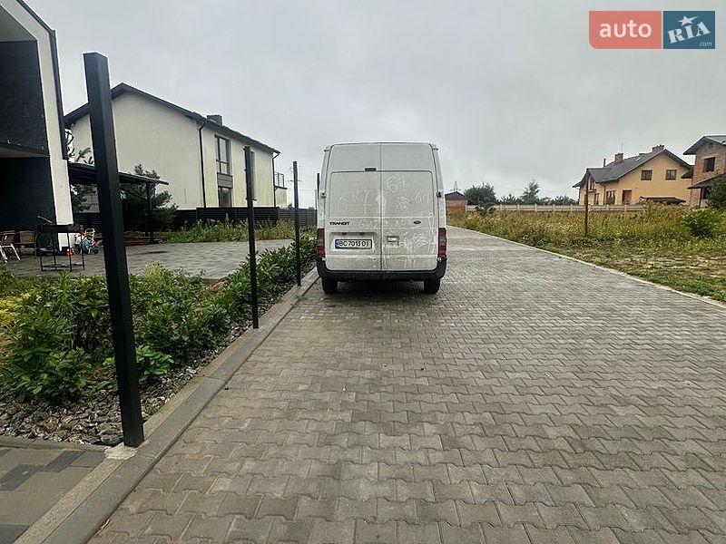 Грузовой фургон Ford Transit 2006 в Львове